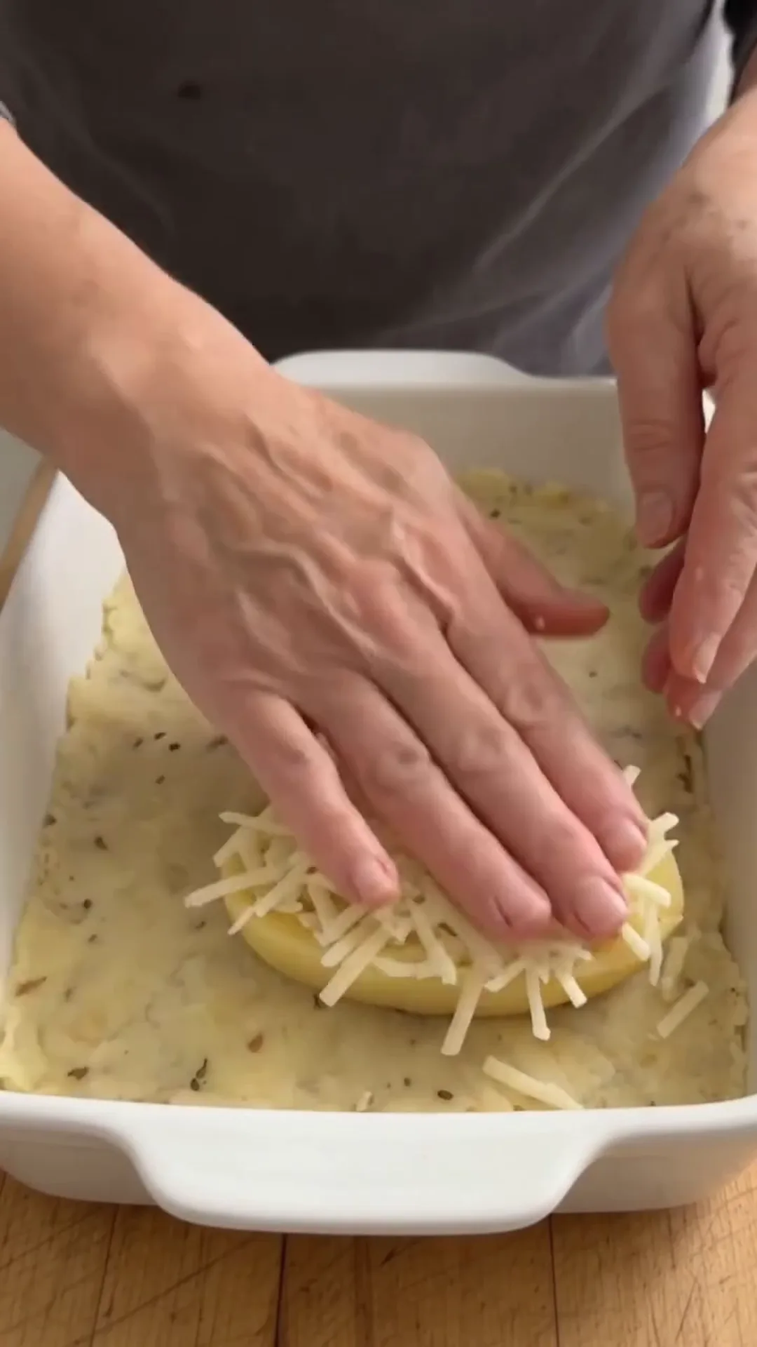 Cheesy Cauliflower Beef Stacks with Mozzarella and Parmesan – placing cheese on top