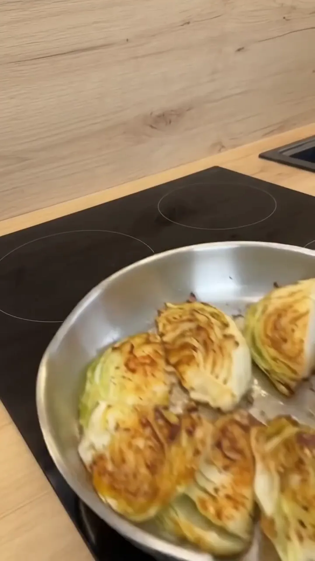 Creamy Sun-Dried Tomato Braised Cabbage Roasted Wedges – cooking cabbage