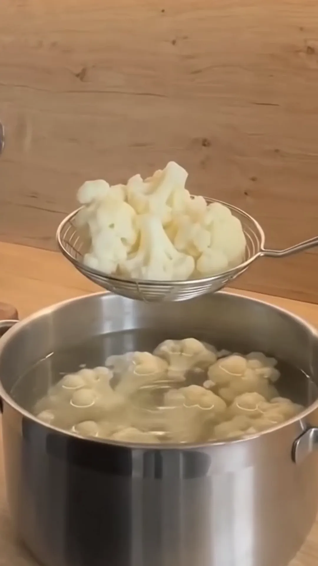 Crispy Oven-Baked Cauliflower Bites with Garlic Yogurt – boiling cauliflower in a pot