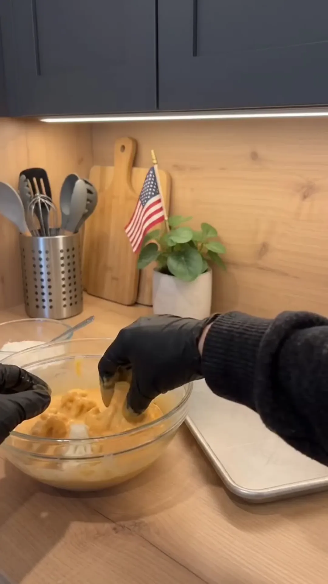 Crispy Oven-Baked Cauliflower Bites with Garlic Yogurt – mixing batter