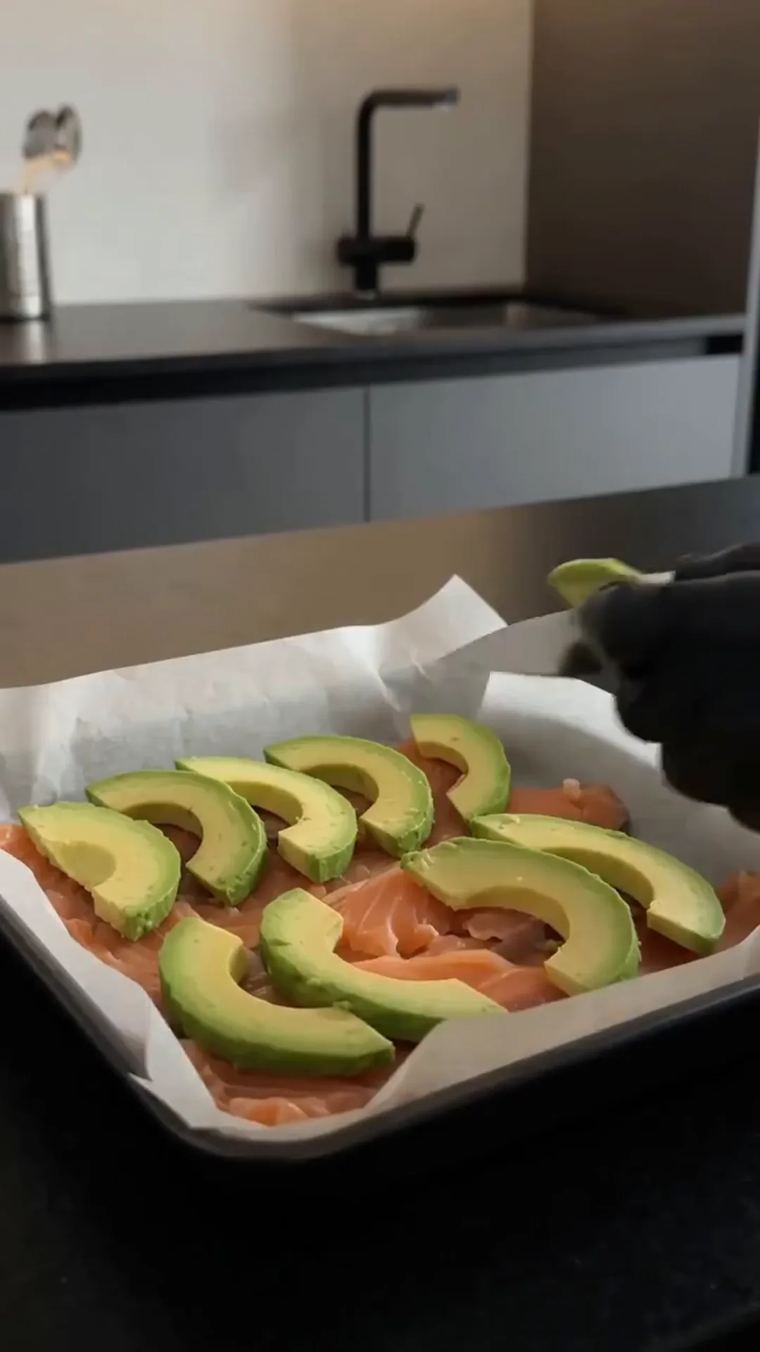 Easy Salmon Avocado Sushi Squares with Spicy Mayo – putting avocado on salmon