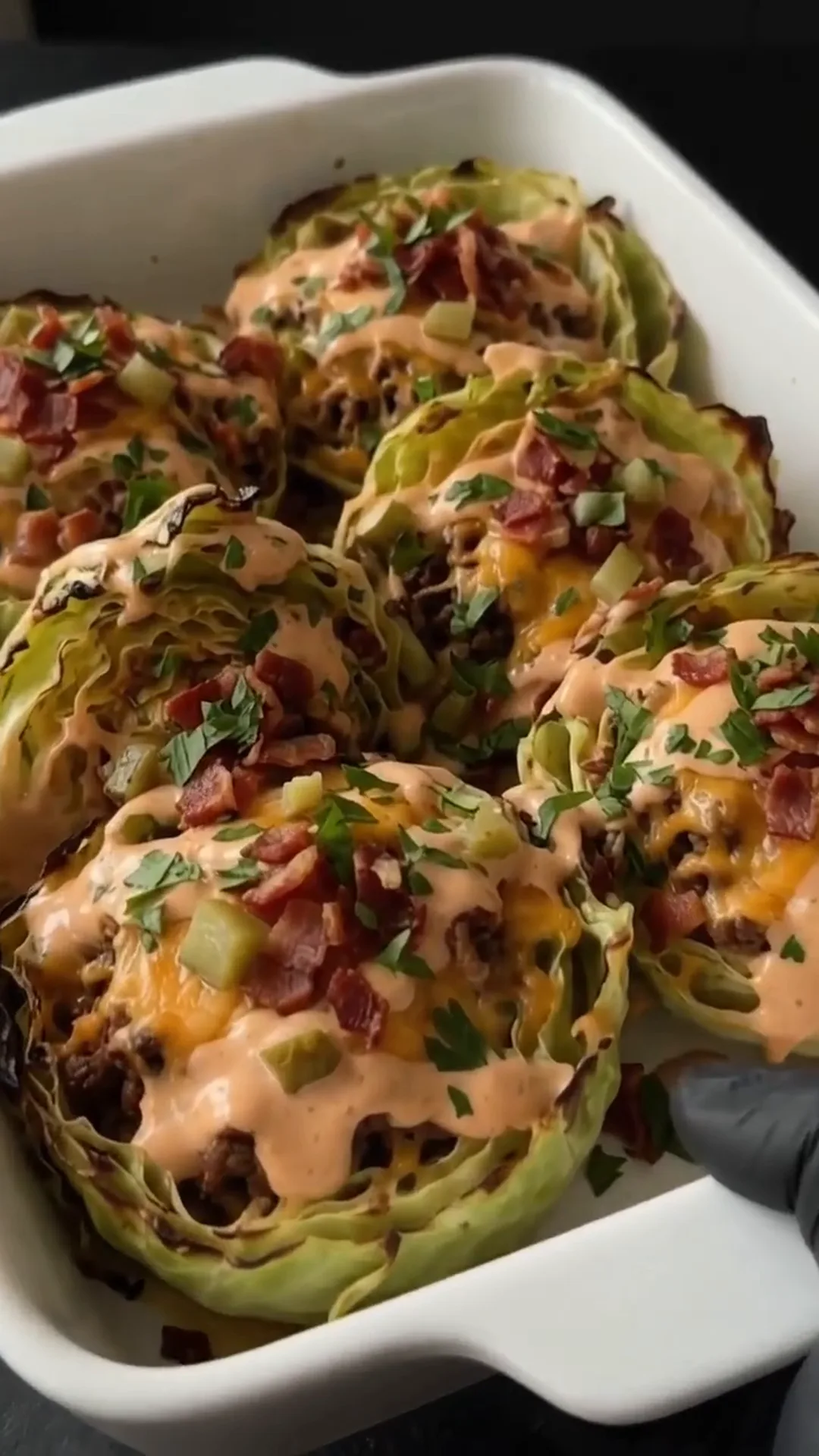 Savory Cheeseburger Cabbage Cups with Melted Cheese – Cooking cabbage with cheese and turkey bacon